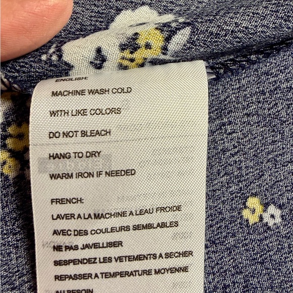 Elodie Navy Floral Button-Front Blouse – Size S – NWT - Picture 8 of 9